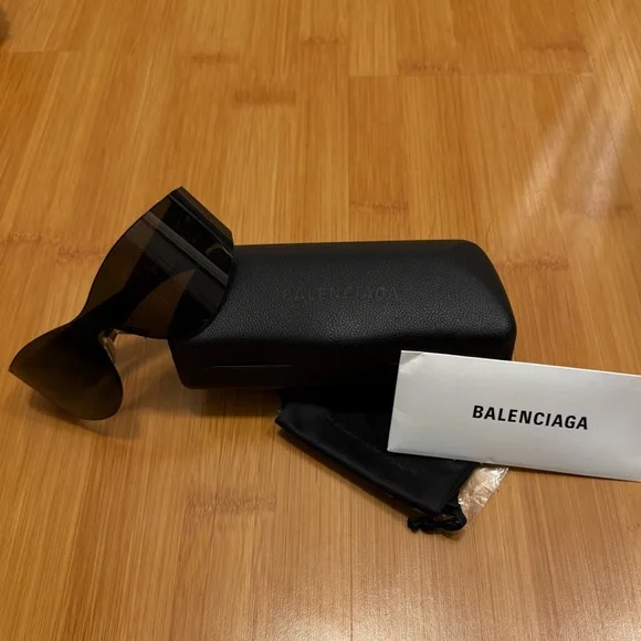 Balenciaga BB0122S 004 Sunglasses - Picture 1 of 6